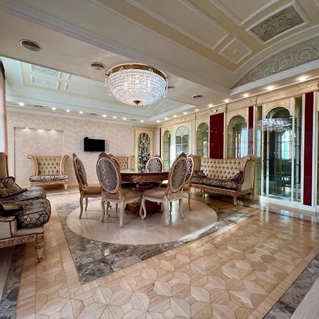 Apartments Rentals Ukraine On Kreshchatik Киев Екстериор снимка