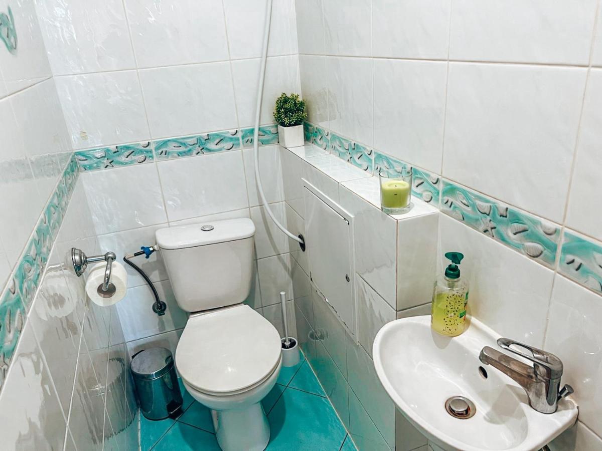 Apartments Rentals Ukraine On Kreshchatik Киев Екстериор снимка