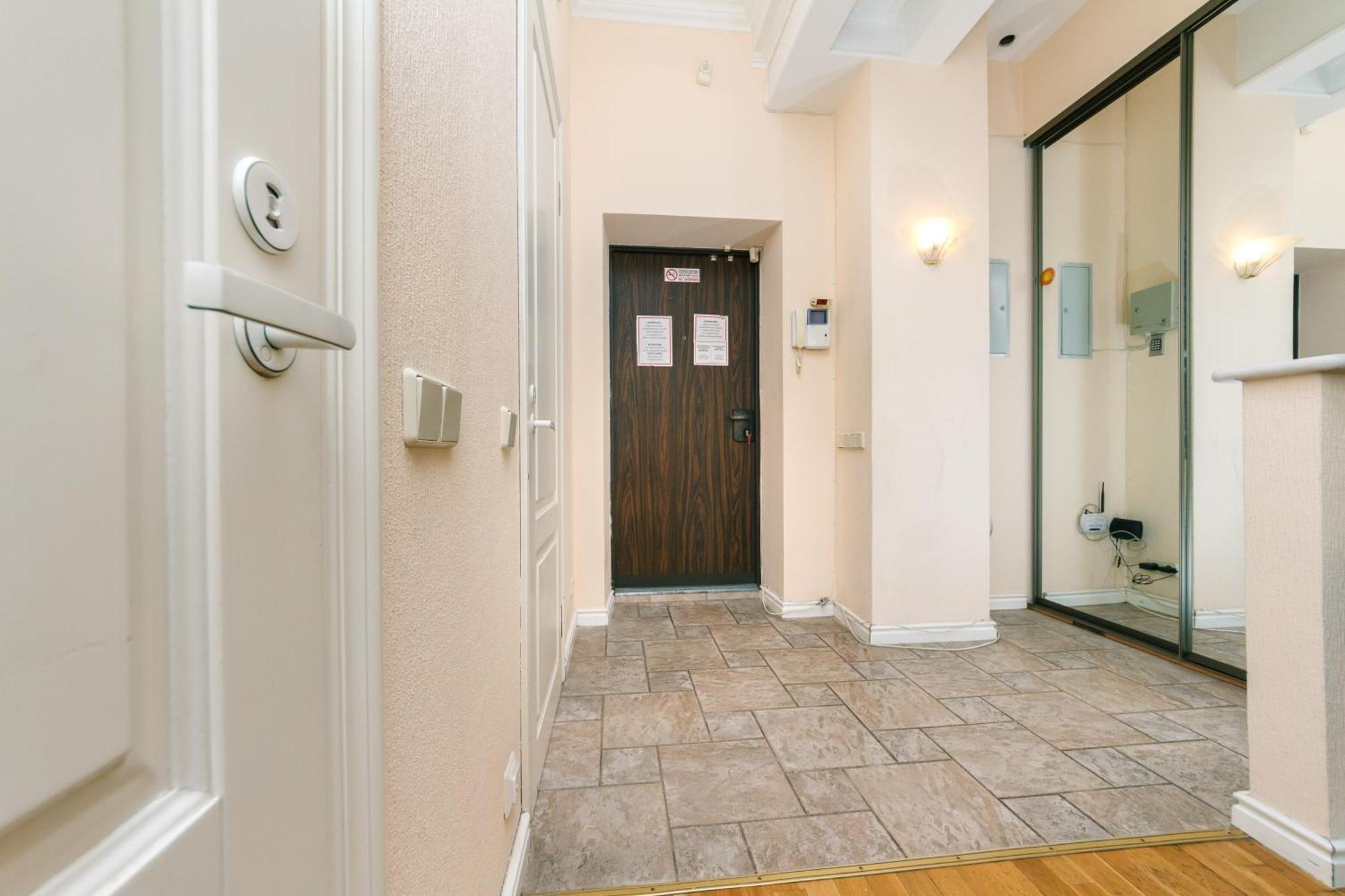 Apartments Rentals Ukraine On Kreshchatik Киев Стая снимка