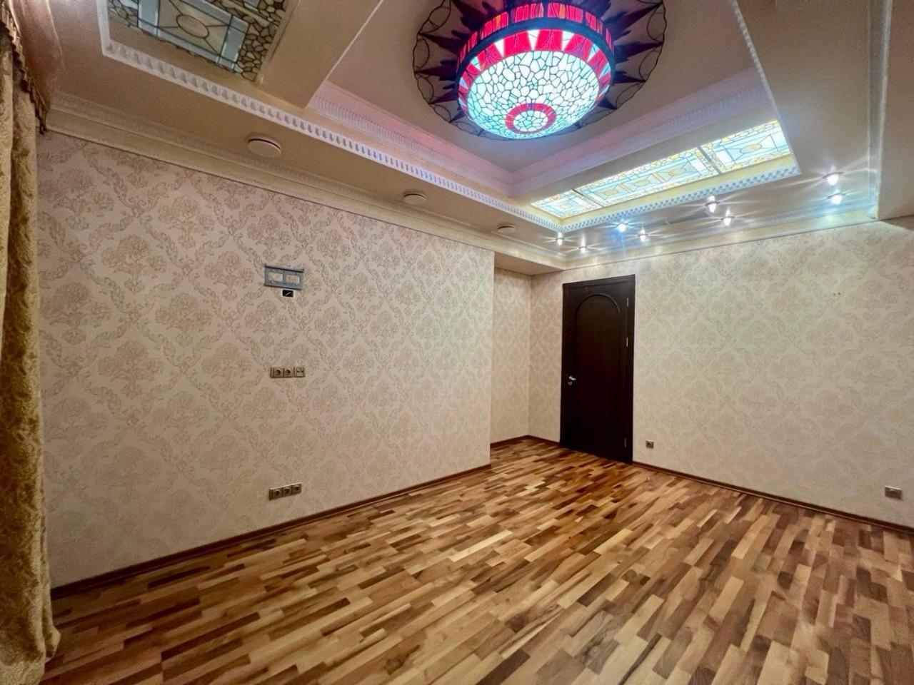 Apartments Rentals Ukraine On Kreshchatik Киев Екстериор снимка