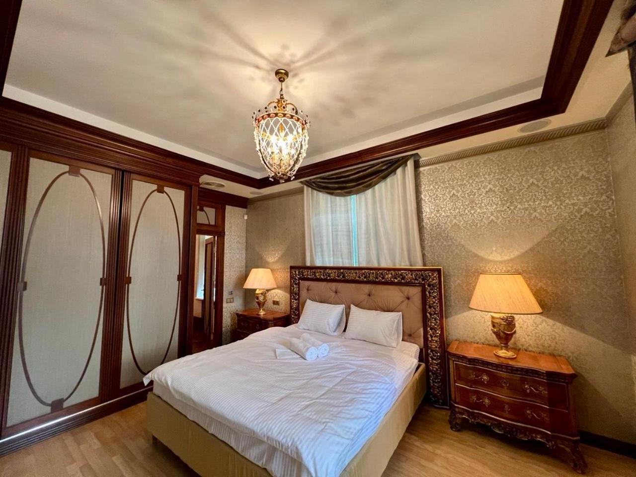 Apartments Rentals Ukraine On Kreshchatik Киев Екстериор снимка