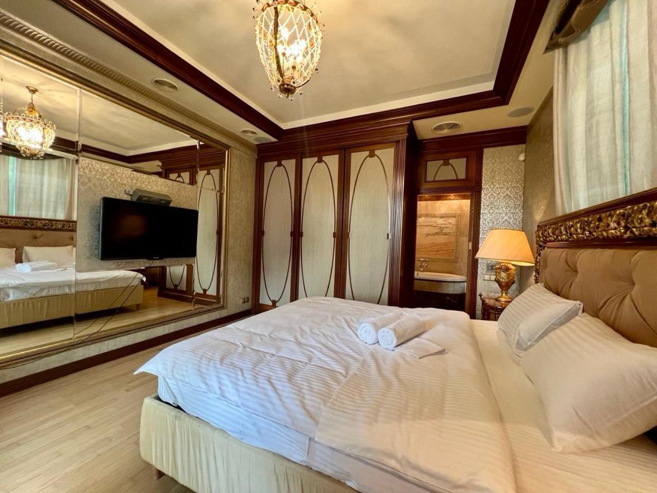 Apartments Rentals Ukraine On Kreshchatik Киев Екстериор снимка
