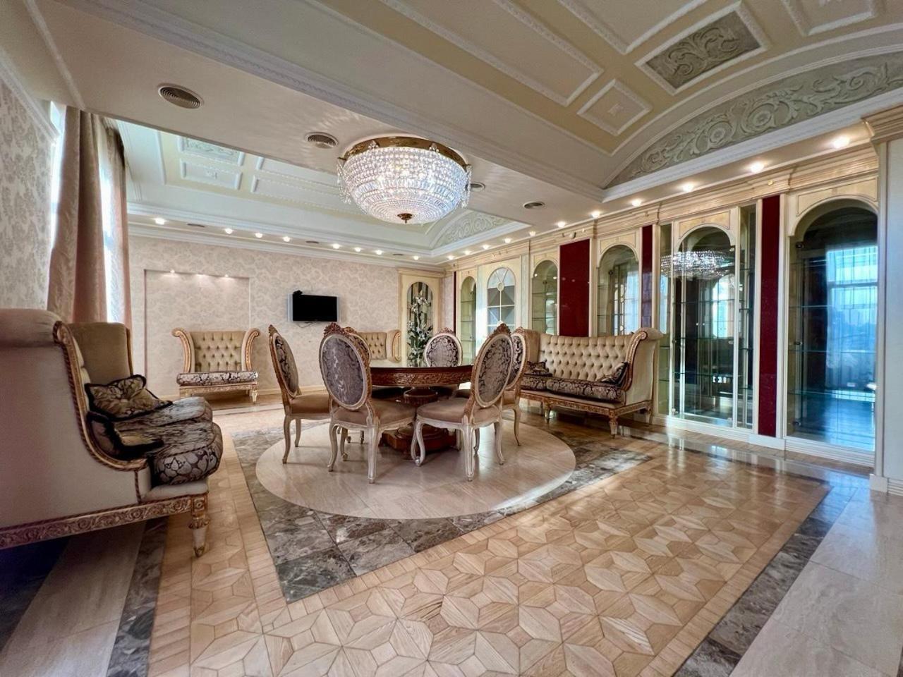 Apartments Rentals Ukraine On Kreshchatik Киев Екстериор снимка